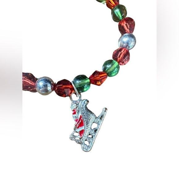 Holiday Stretchy Bracelet (Like New - Great Condition) ๐
๐โ๏ธโ๏ธ - Picture 2 of 4